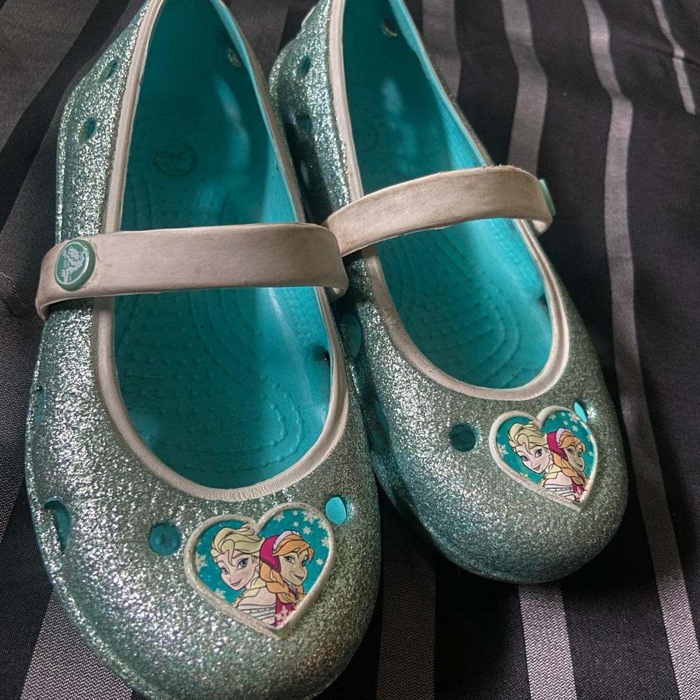 Frozen crocs